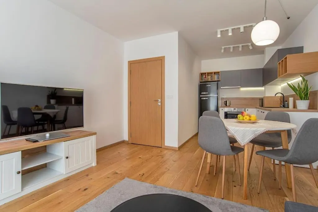 Designed Apartment In Central Sofia With Parking 0*,